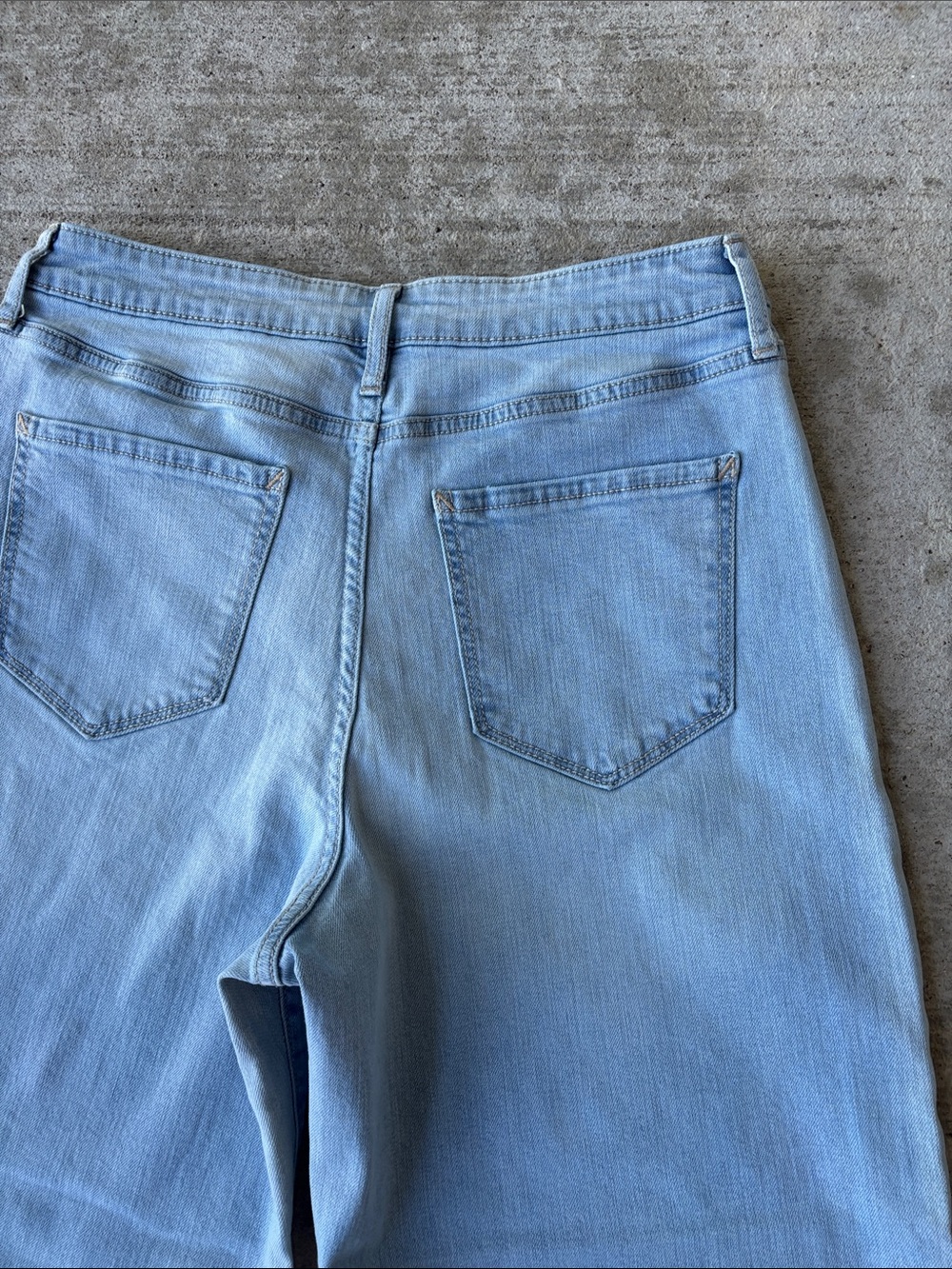 a.n.a Light Blue High Rise Wide-Leg Crop Jeans with Raw Hem - Picture 12 of 13